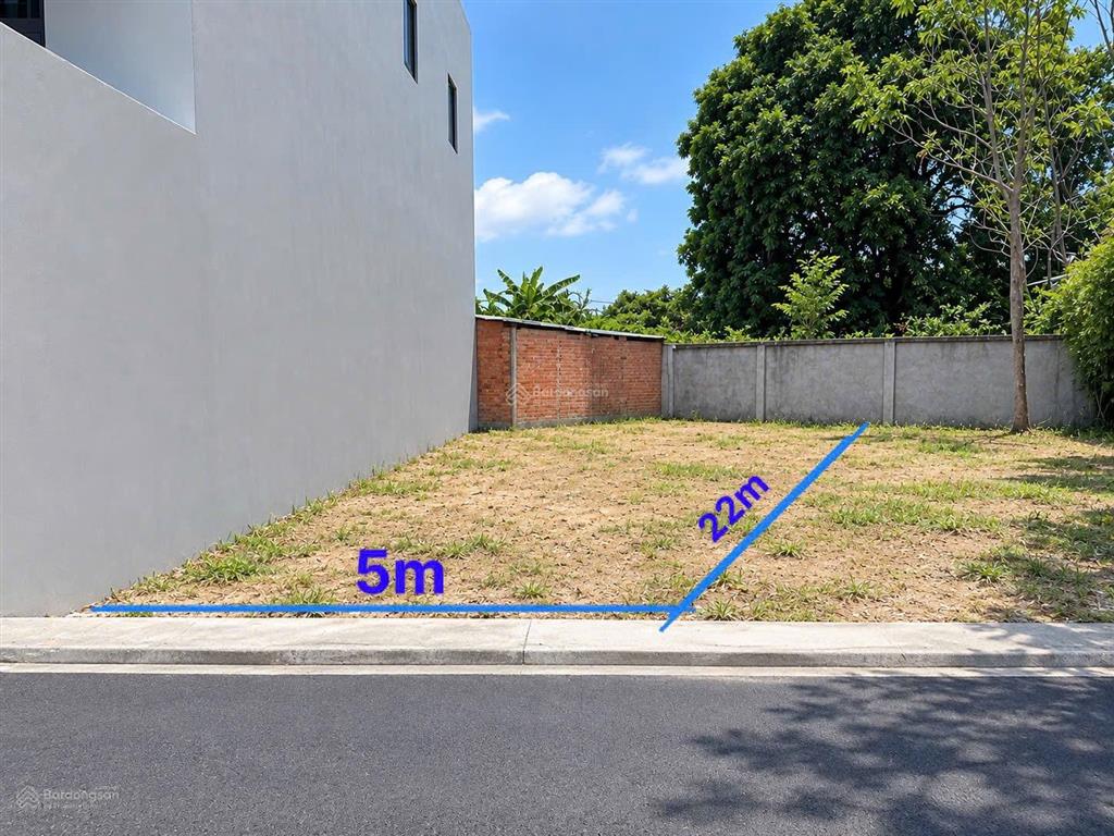 Chủ kẹt ra gấp lô 123m2 ngay tt long thành cách sân bay lt 10p kdc đông đúc giá 1t7 shr nở hậu