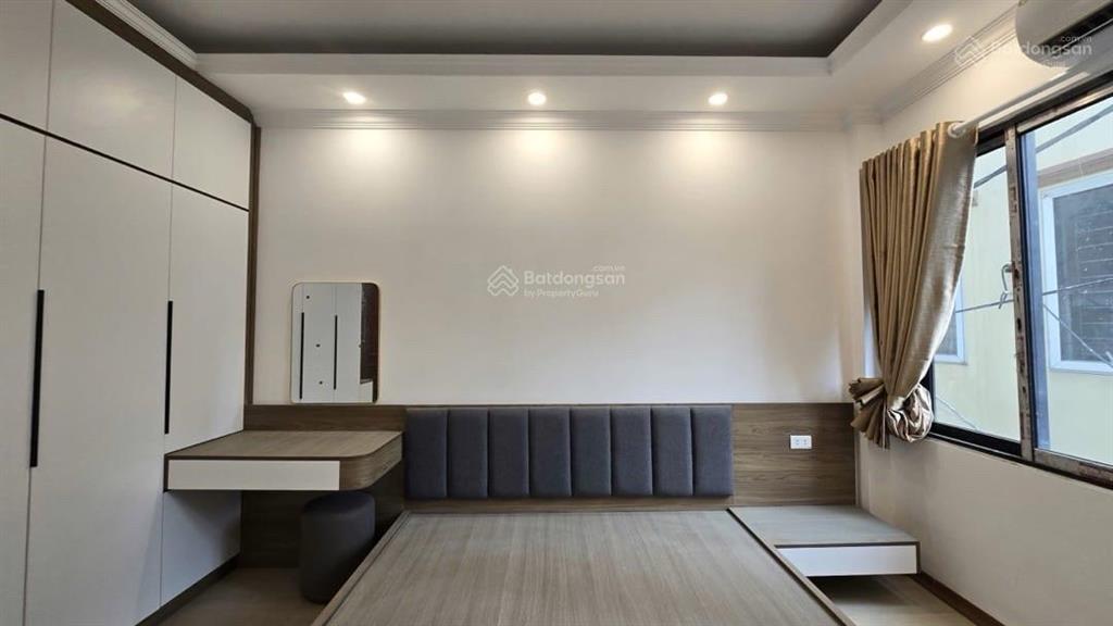 Nhà mặt ngõ phan đình giót  hà đông  5 tầng  thang máy  gần ô tô