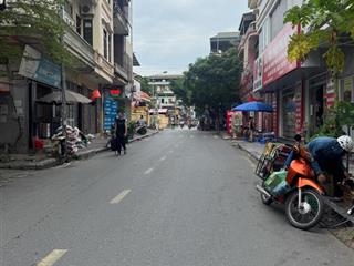 Nhà mới ngã 5 hà trì, dt 47m², 5 tầng, thang máy, lô góc, cách 10m ra phố, giá 12,5 tỷ