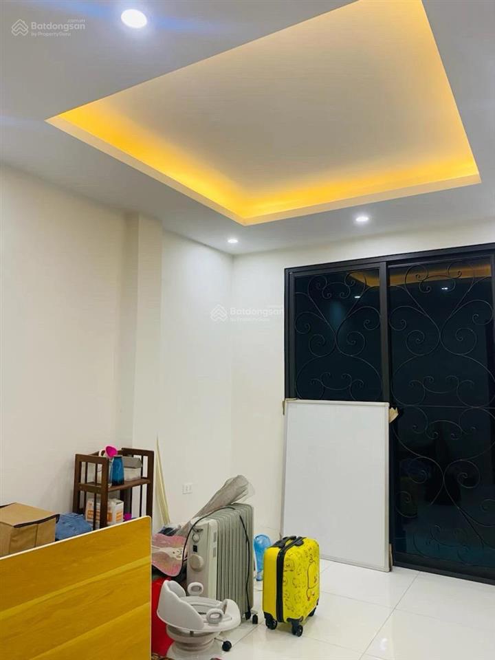 Nhà mới mặt phố yên bình, văn quán, kinh doanh, ô tô tránh đỗ diện tích 35m, 5 tầng