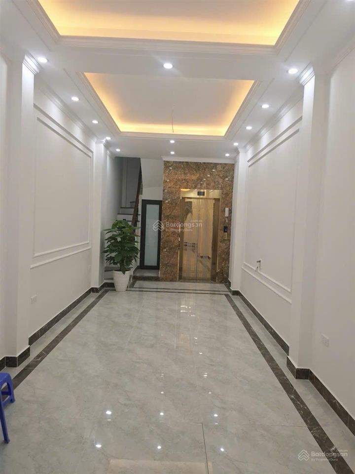 Nhà 5 tầng thang máy, mặt ngõ, trần phú, kinh doanh, gần ga văn quán, giá hơn 10 tỷ