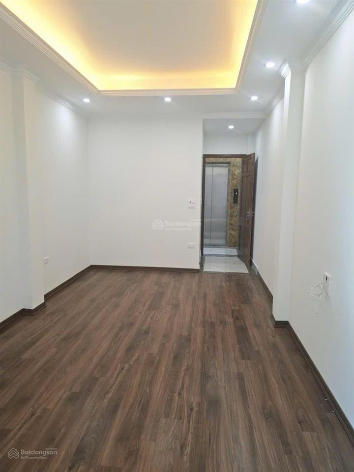 Nhà 5 tầng thang máy, mặt ngõ, trần phú, kinh doanh, gần ga văn quán, giá hơn 10 tỷ