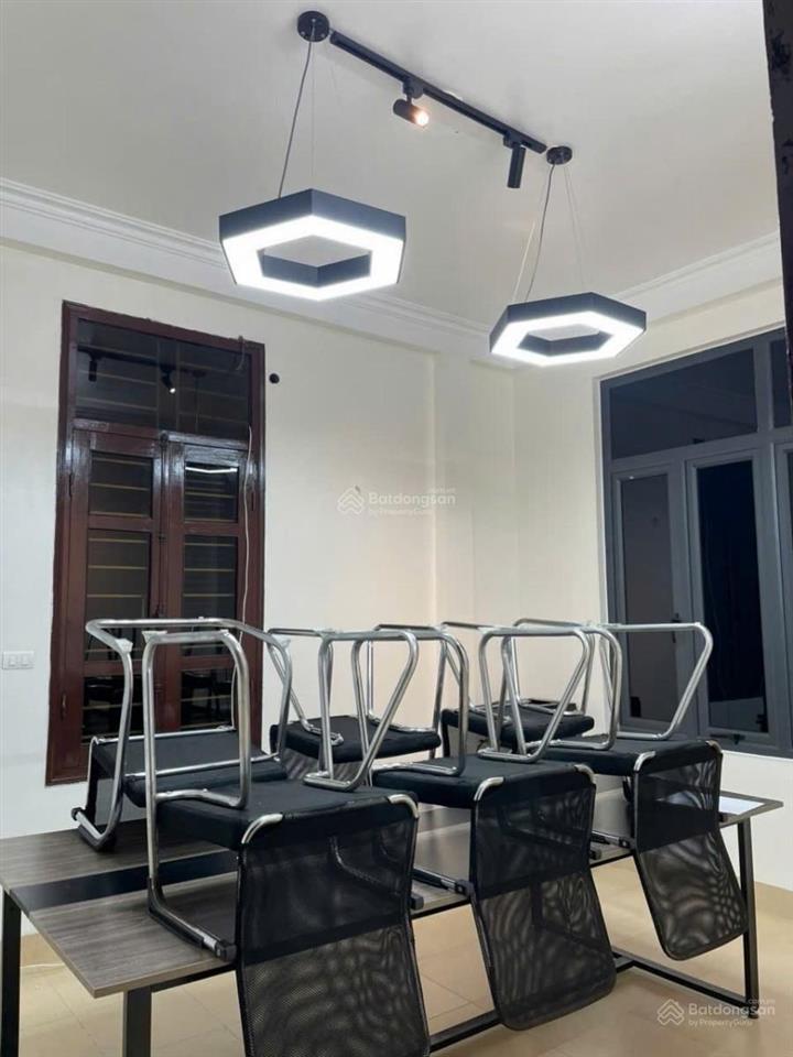 Bán gấp căn nhà lô góc đường nguyễn trãi, thanh xuân, hà nội, dt 42m, 5 tầng, mt 5,8m