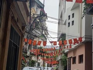 Bán gấp căn nhà lô góc đường nguyễn trãi, thanh xuân, hà nội, dt 42m, 5 tầng, mt 5,8m