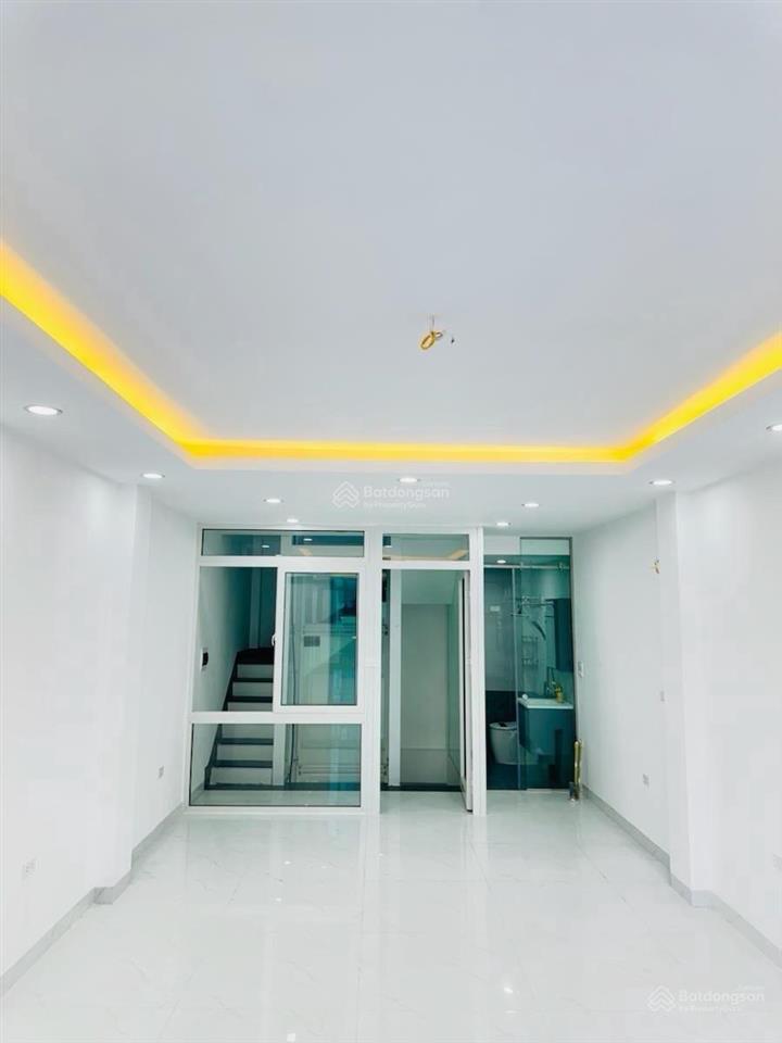 Nhà đẹp nguyễn văn trỗi, hà đông, dt 43,5m, 5 tầng, mt4, thang máy, ô tô đỗ cửa!