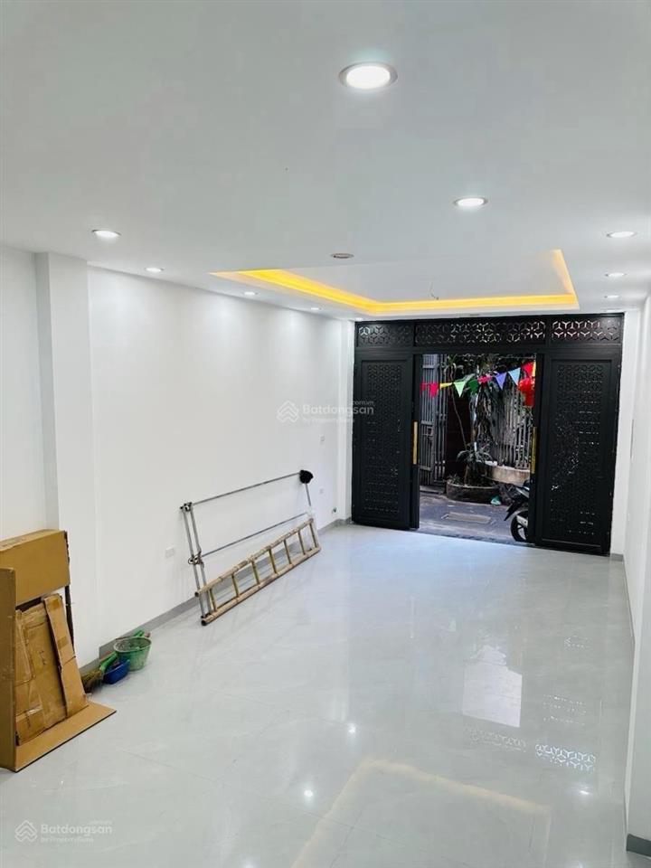 Nhà đẹp nguyễn văn trỗi, hà đông, dt 43,5m, 5 tầng, mt4, thang máy, ô tô đỗ cửa!