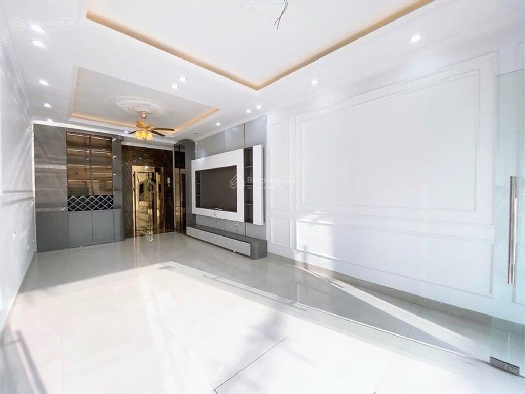 Nhà mới đẹp  phan đình giót  hà đông  dt46m  5 tầng  thang máy  ô tô vào nhà
