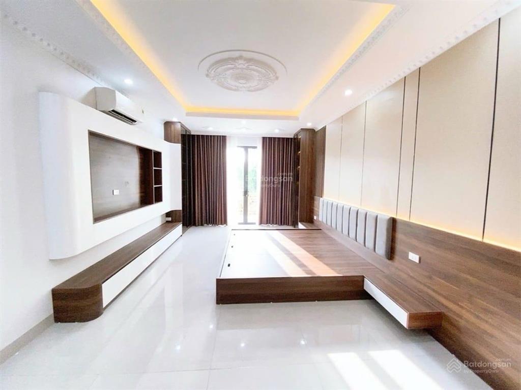 Nhà mới đẹp  phan đình giót  hà đông  dt46m  5 tầng  thang máy  ô tô vào nhà