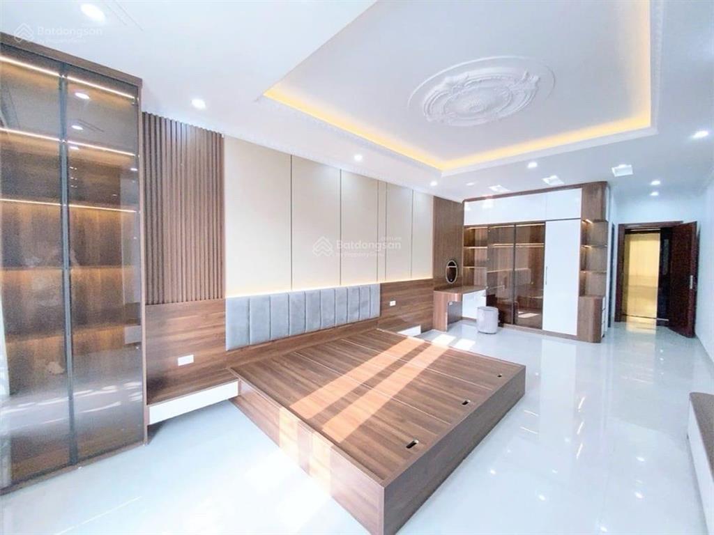 Nhà mới đẹp  phan đình giót  hà đông  dt46m  5 tầng  thang máy  ô tô vào nhà