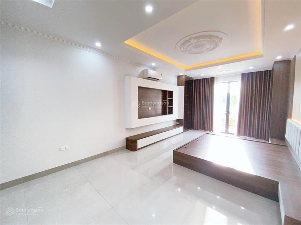 Nhà mới đẹp  phan đình giót  hà đông  dt46m  5 tầng  thang máy  ô tô vào nhà