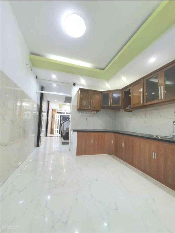 Nhà đẹp ngay chợ phạm thế hiển 3 tầng đúc btct 4pn  shr hoàn công đầy đủ, 6.85 tỷ tl