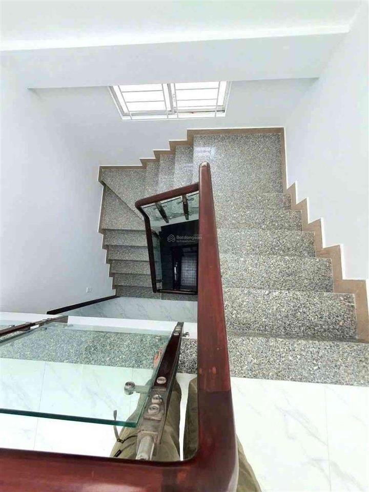 Nhà đẹp ngay chợ phạm thế hiển 3 tầng đúc btct 4pn  shr hoàn công đầy đủ, 6.85 tỷ tl