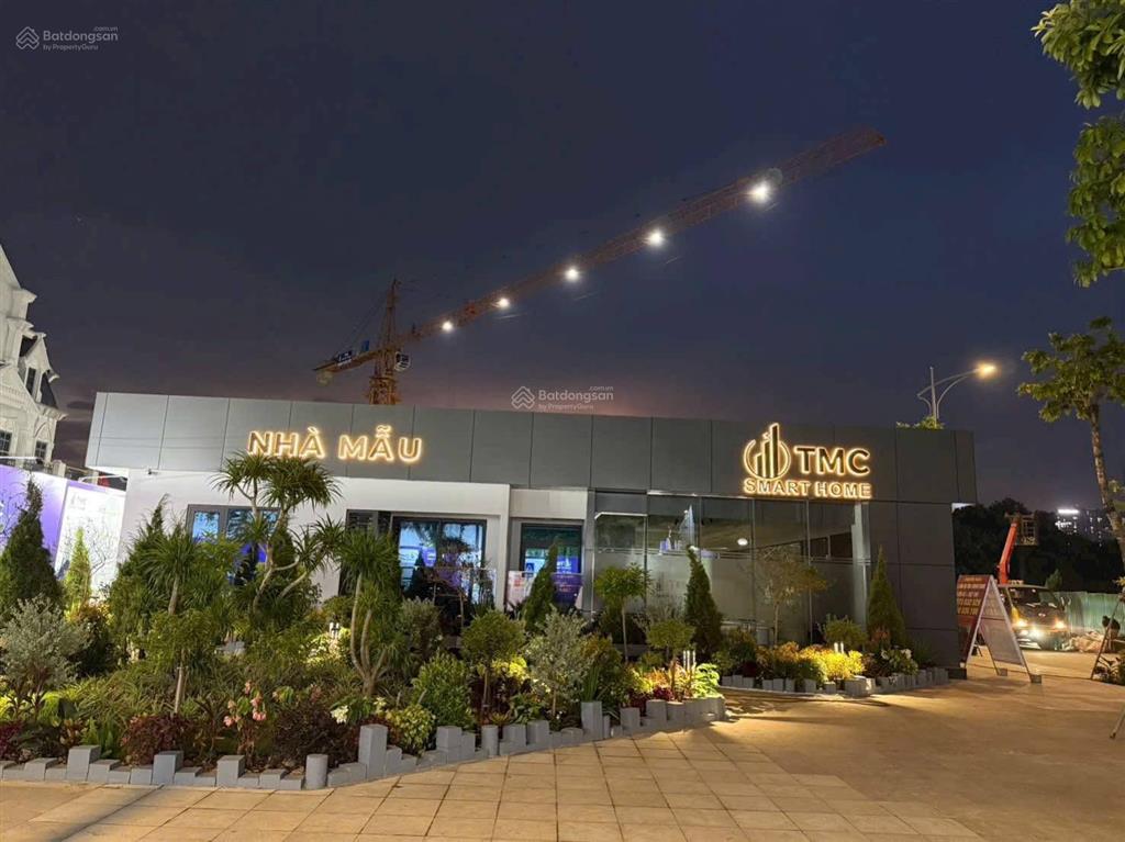 Chính chủ mua đợt 1 cần chuyển nhượng gấp hđmb căn hộ 72m2 tầng cao tại jade square.  0915 568 ***