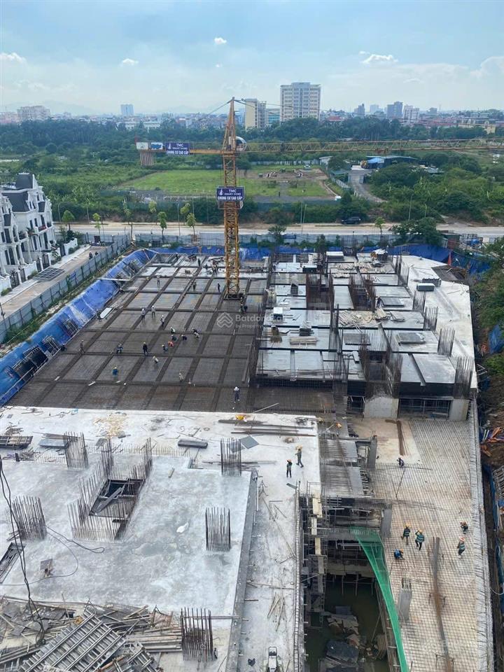 Chính chủ mua đợt 1 cần chuyển nhượng gấp hđmb căn hộ 72m2 tầng cao tại jade square.  0915 568 ***