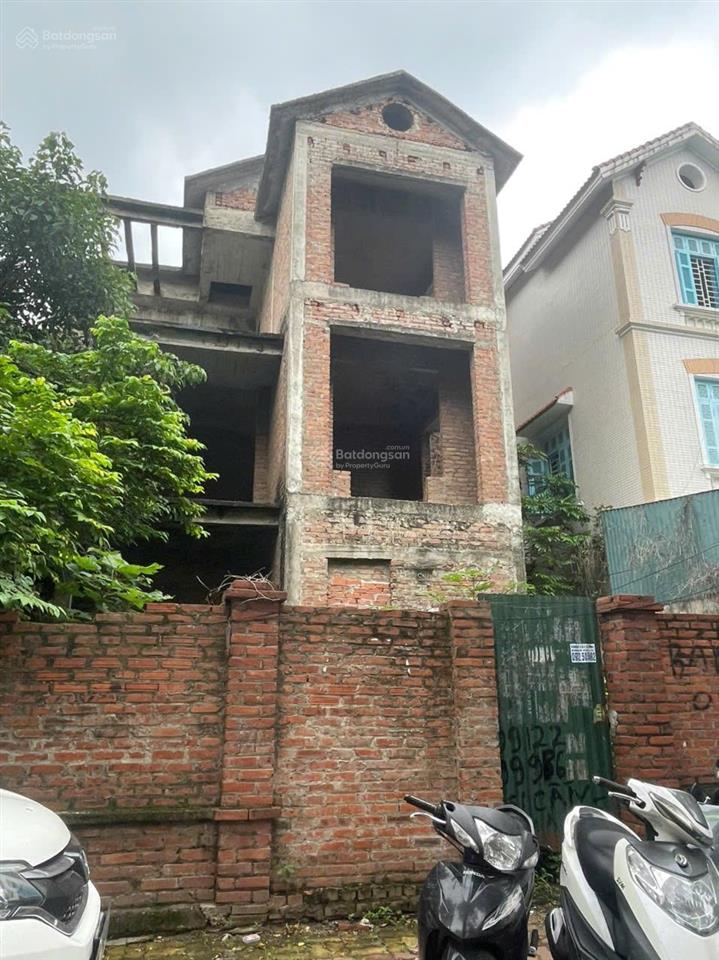 Chủ nhà cần tiền bán gấp biệt thự tt1 thành phố giao lưu 180m2  45 tỷ.  0915 568 ***
