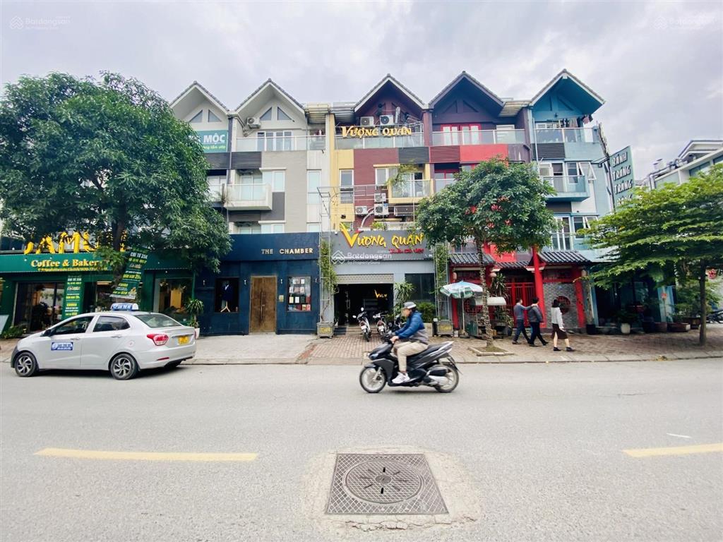 Bán gấp căn liền kề shophouse a10 nguyễn chánh kinh doanh sầm uất 75m2  34 tỷ  0915 568 ***