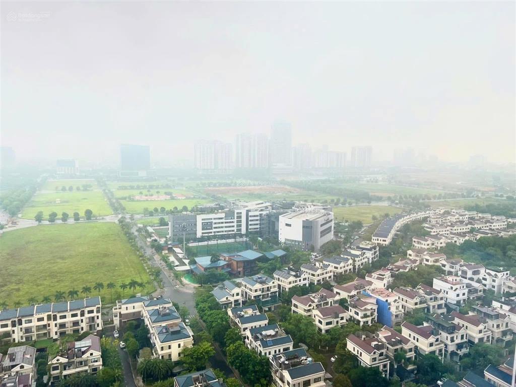 Chính chủ chuyển xuống thấp tầng, bán gấp căn g5 tòa h901b giá 19 tỷ.  0915 568 ***