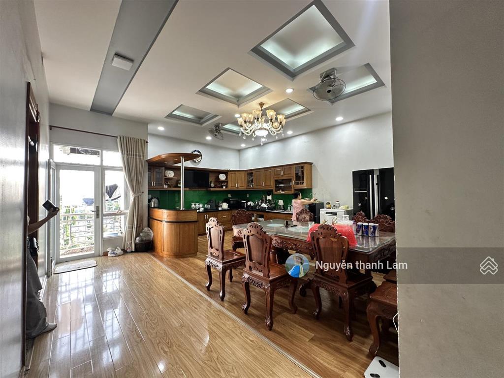 Bán căn nhà vừa ở vừa kinh doanh công ty dtsd 1000m2 ngay ht6  nguyễn ảnh thủ tân thới hiệp q12