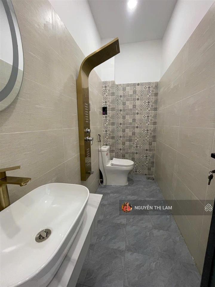 Nhà mới tinh full nội thất hẻm xe hơi tth06, q12 có 3pn 1 phòng thờ nhỉnh 5t