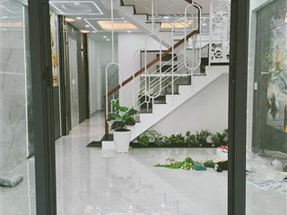 Nhà mới tinh full nội thất hẻm xe hơi tth06, q12 có 3pn 1 phòng thờ nhỉnh 5t