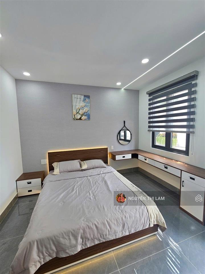 Chủ giảm mạnh bán nhanh căn nhà ngay khu vphố vip trần quang cơ  quận 12