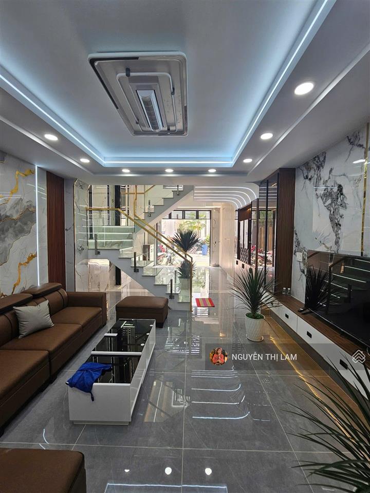 Chủ giảm mạnh bán nhanh căn nhà ngay khu vphố vip trần quang cơ  quận 12