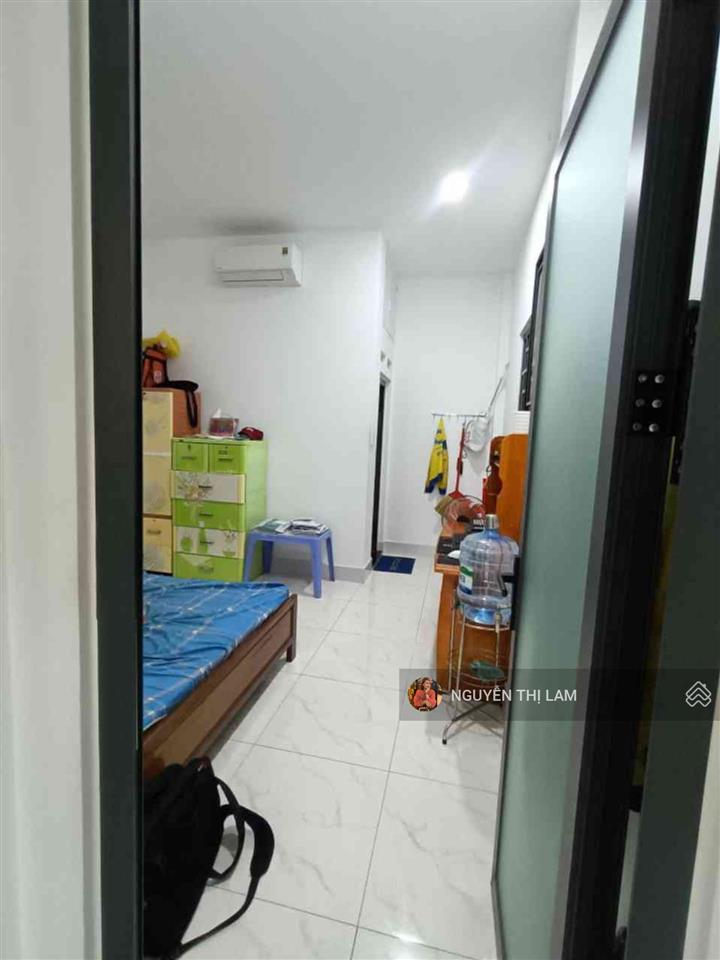 Nhà góc xe hơi đậu cửa gần công viên phần mềm quang trung chỉ 4,95 tỷ