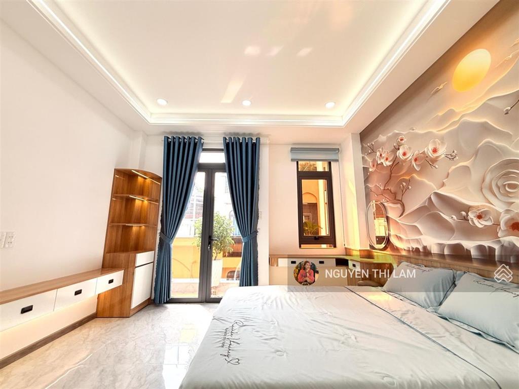 Hàng ngộp thạnh xuân 25 nhà đẹp, đường 8m, chỉ 5,7 tỷ!