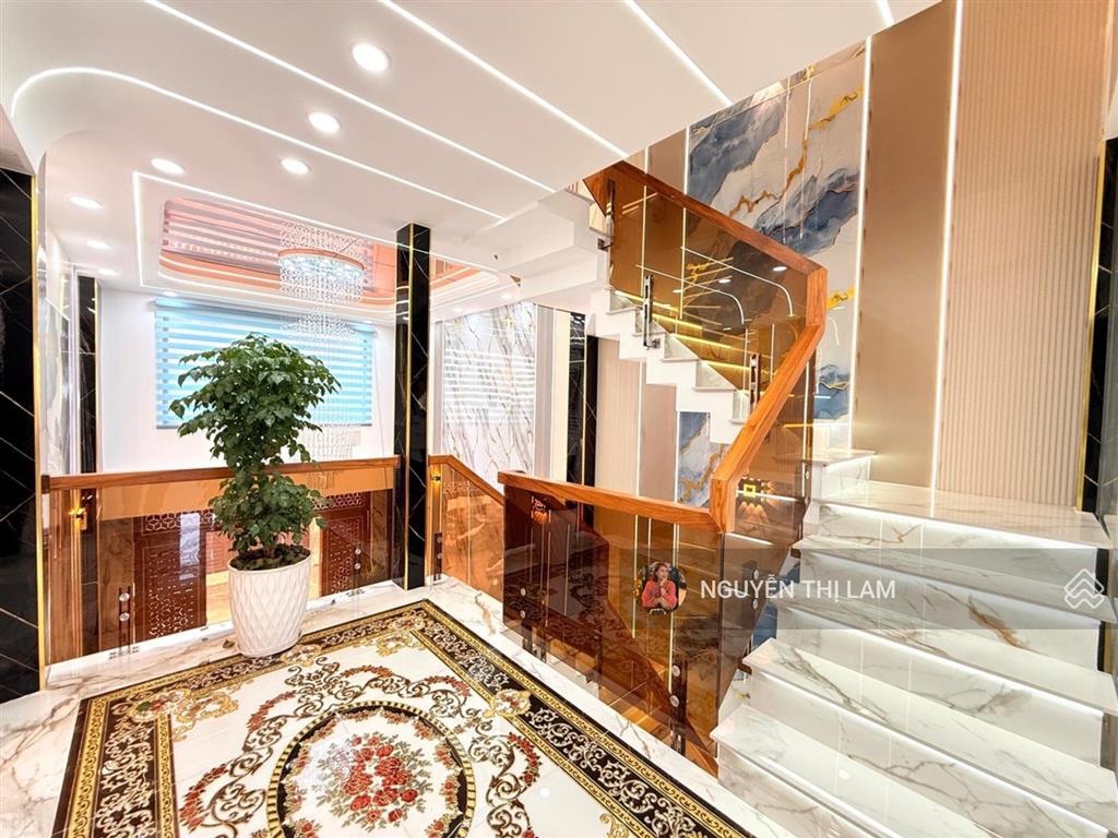 Hàng ngộp thạnh xuân 25 nhà đẹp, đường 8m, chỉ 5,7 tỷ!