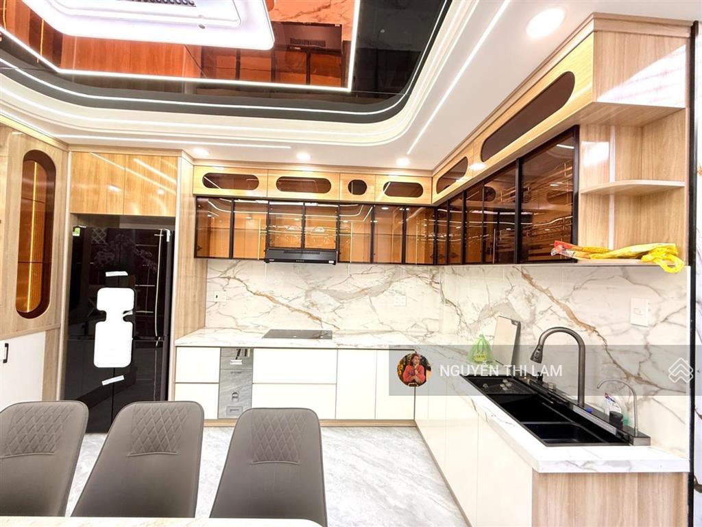 Hàng ngộp thạnh xuân 25 nhà đẹp, đường 8m, chỉ 5,7 tỷ!