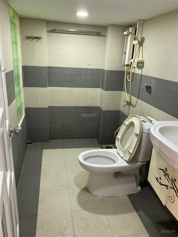 Bán shophouse chung cư lê thị riêng khu kinh doanh sầm uất(3,7x18,5m lửng đúc ) vỉa hè 3m, sổ hồng