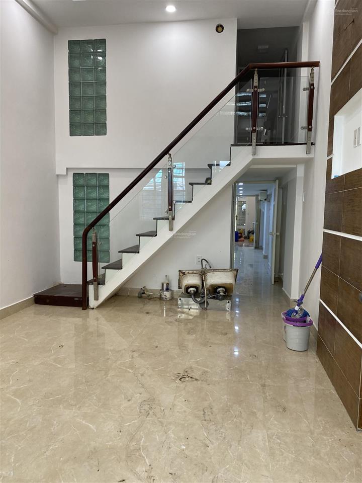 Bán shophouse chung cư lê thị riêng khu kinh doanh sầm uất(3,7x18,5m lửng đúc ) vỉa hè 3m, sổ hồng