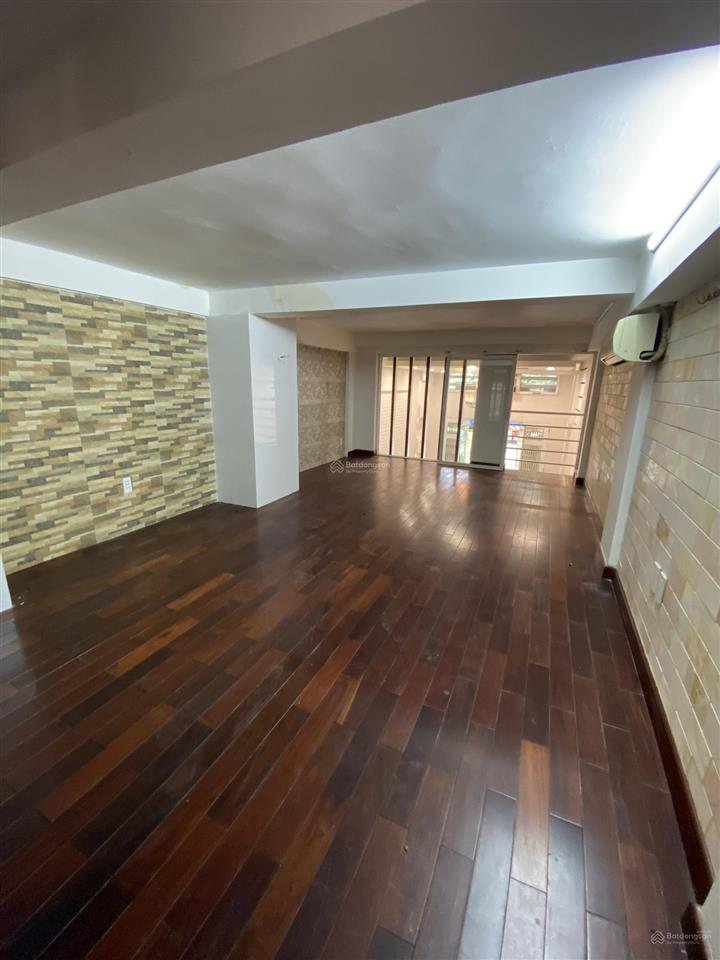 Bán shophouse chung cư lê thị riêng khu kinh doanh sầm uất(3,7x18,5m lửng đúc ) vỉa hè 3m, sổ hồng