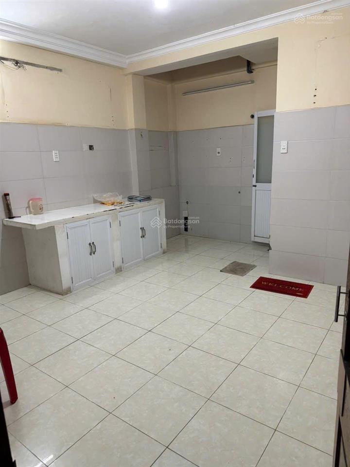 Nhà hẻm ba gác, khu an ninh yên tĩnh cách mt cmt8 đúng 1 căn (dt 33m2, lầu lầu đúc xây full)
