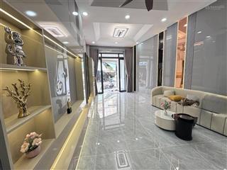 Bán nhà mặt tiền kinh doanh chỉ "100tr/m2" sát rạt phan huy ích, thông tứ phía