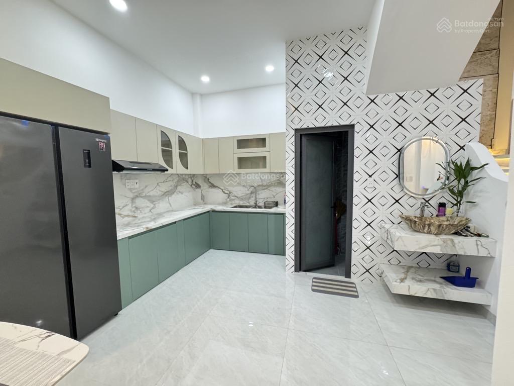 Hẻm xe hơi thông thoáng, 4pn, 6.7 tỷ full nội thất mới, sát phạm văn bạch, phan huy ích