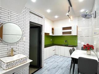 Bán nhà cách mt 20m, nhỉnh "100tr/m2" gần emart phan huy ích