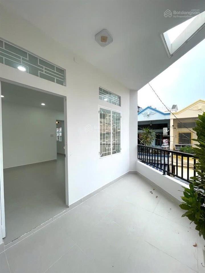 Bán nhà 50m2 hẻm xe hơi 5m, đỗ gần cách mặt tiền 10m. công nhận đủ ngay p15, phan huy ích, tân bình