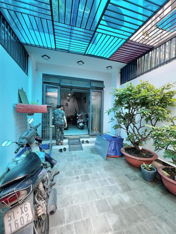 Chính chủ bán nhà 3 tầng có phòng ngủ tầng trệt, ngay trường mầm non hiếu trung, chợ hiệp bình