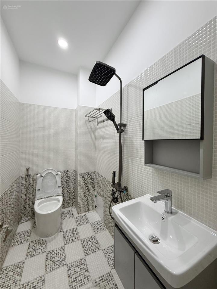 Chính chủ nhà 3 tầng ngay vạn phúc city, ngay bờ sông mát mẻ