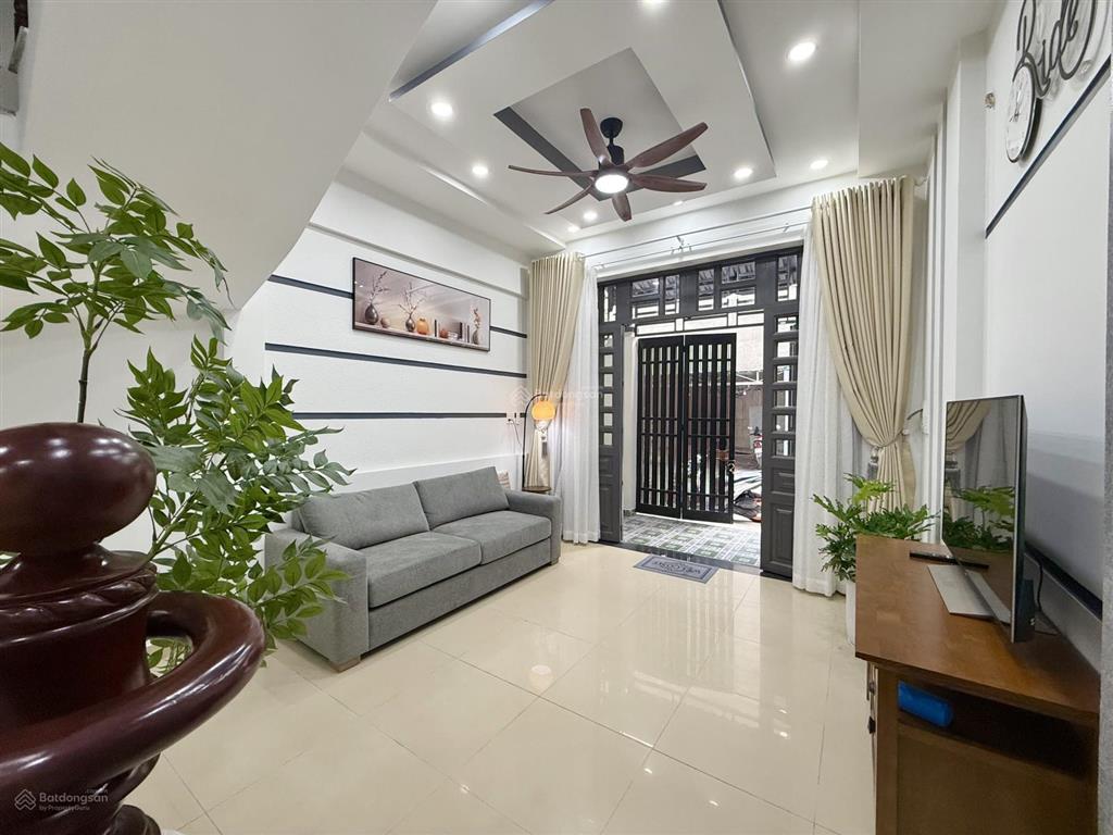 Chính chủ nhà 3 tầng ngay vạn phúc city, ngay bờ sông mát mẻ