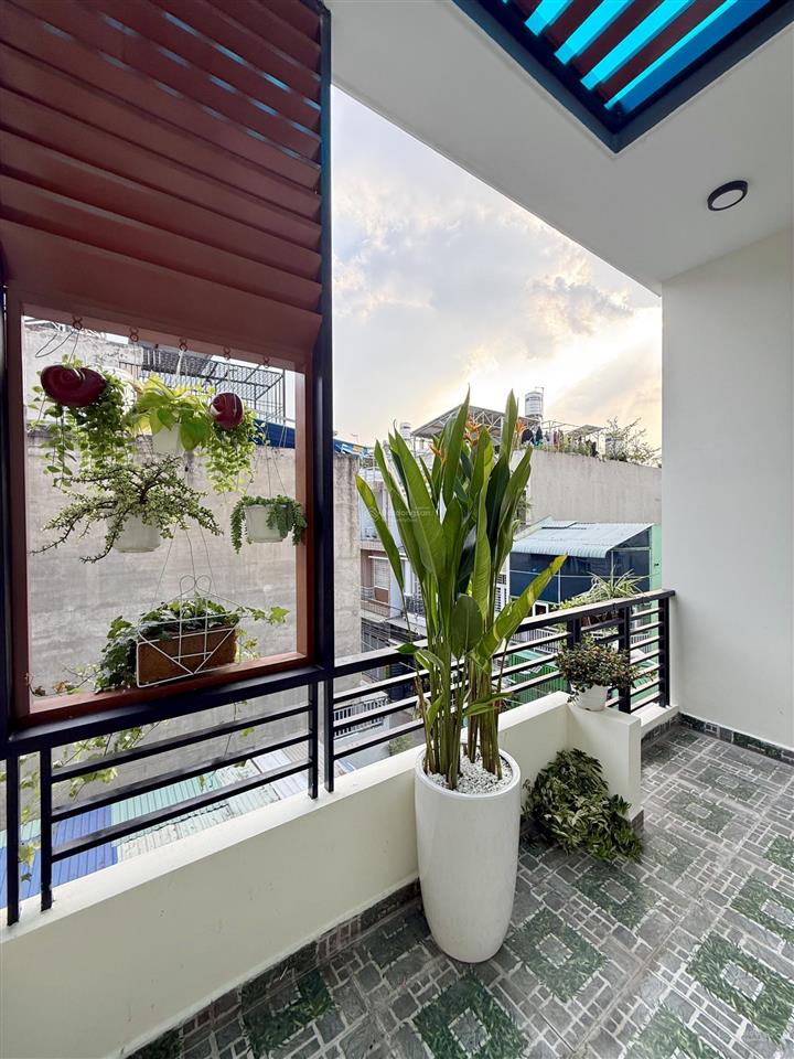 Chính chủ nhà 3 tầng ngay vạn phúc city, ngay bờ sông mát mẻ