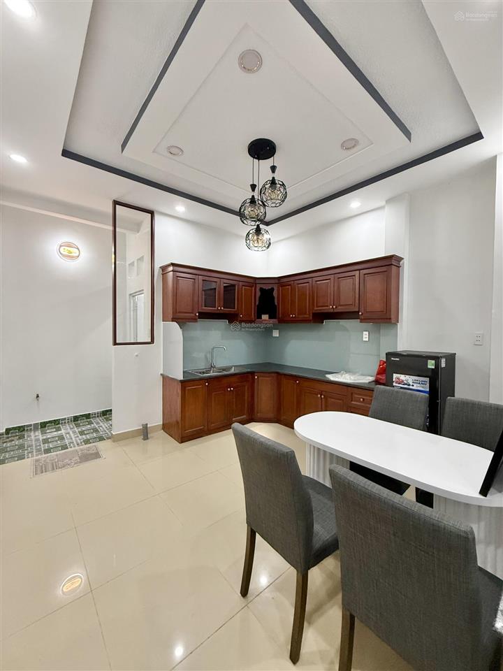 Chính chủ nhà 3 tầng ngay vạn phúc city, ngay bờ sông mát mẻ