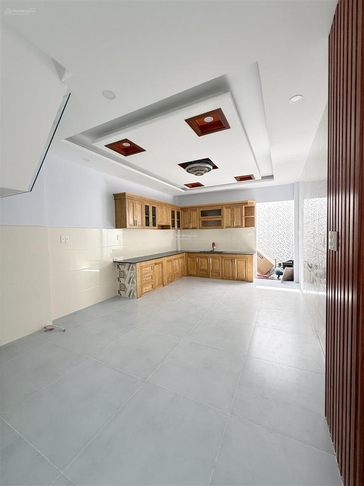 Chính chủ nhà 4 tầng ngay khu biệt thự bờ sông vạn phúc city, trường cấp 3 hiệp bình phước