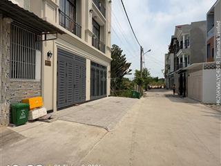 Nhà 3 tầng 63.7m2 đất sân ô tô, ngay khu hồng long, phở huỳnh trâm