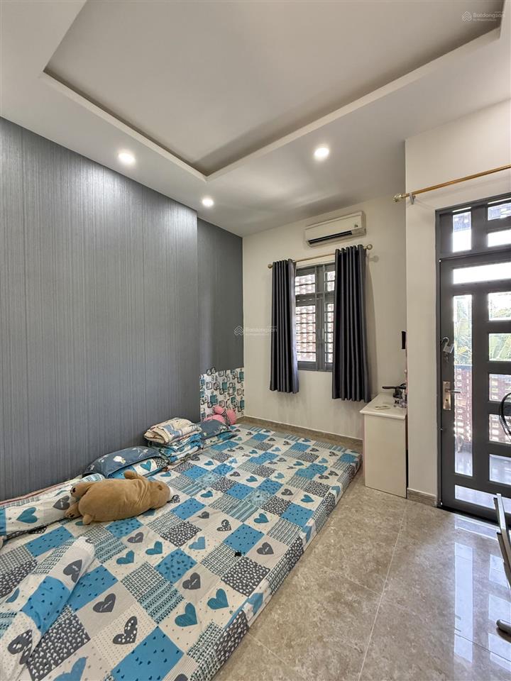 Nhà 3 tầng 63.7m2 đất sân ô tô, ngay khu hồng long, phở huỳnh trâm