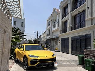 Chủ ngộp  giảm mạnh nhà 3 tầng 4x16m sân ô tô, ngay kdc hồng long  phở huỳnh trâm