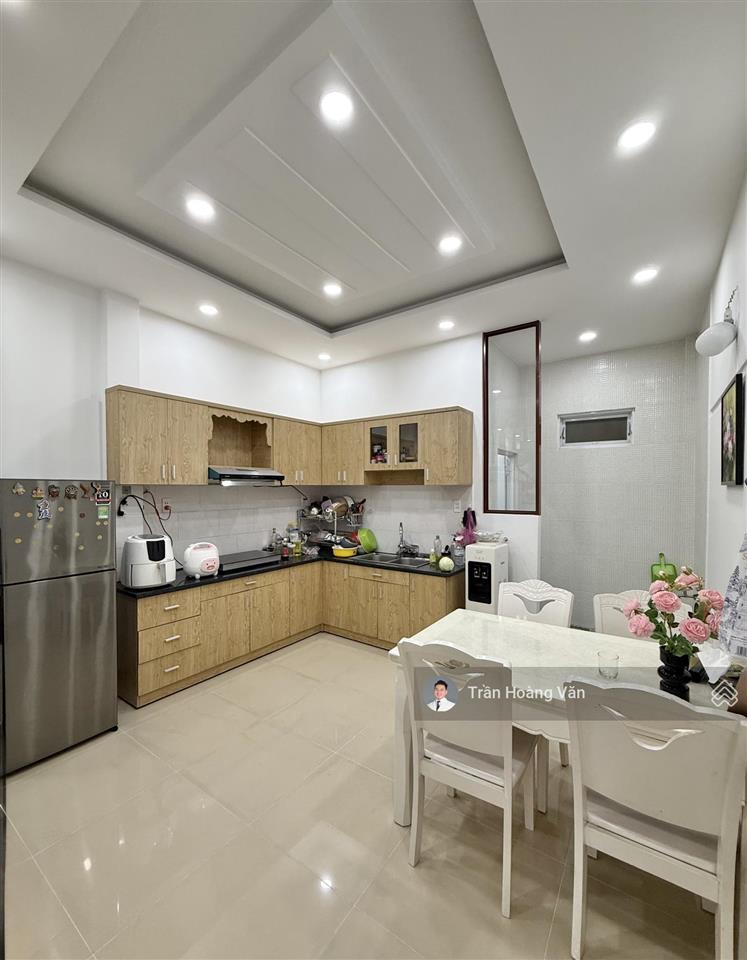 Nhà 3 tầng full nội thất 150m2 sàn sử dụng gần ubnd hbp cũ, vạn phúc city
