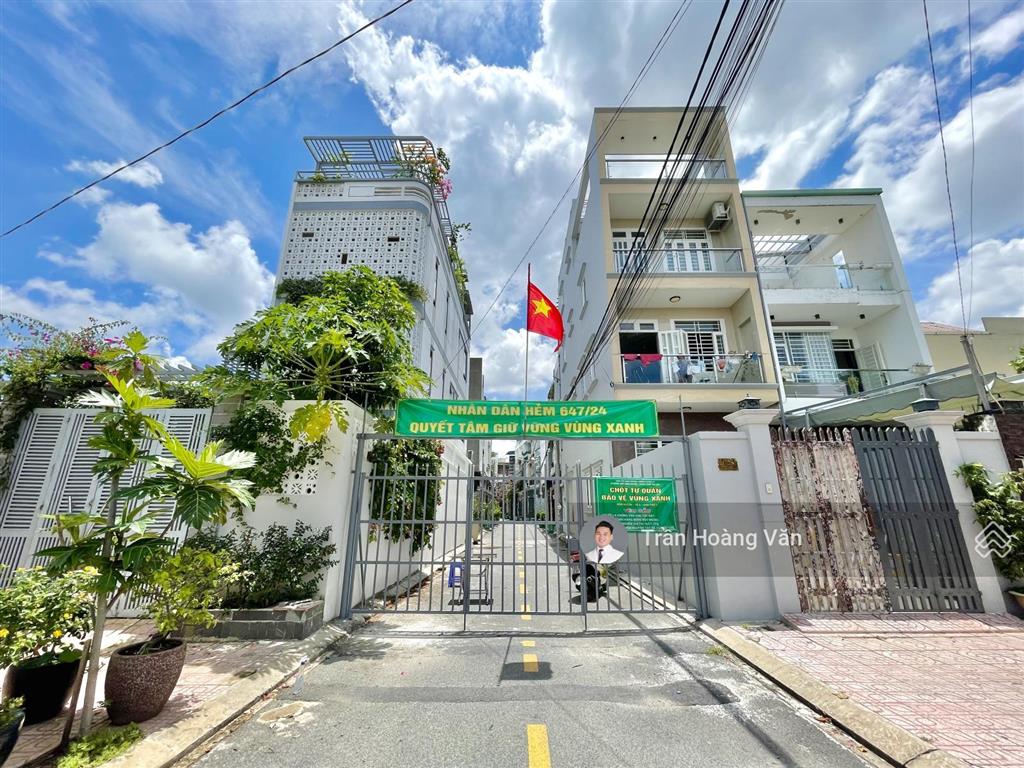 Nhà 3 tầng full nội thất 150m2 sàn sử dụng gần ubnd hbp cũ, vạn phúc city