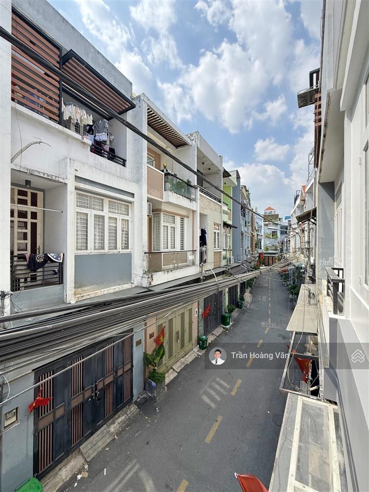 Nhà 3 tầng full nội thất 150m2 sàn sử dụng gần ubnd hbp cũ, vạn phúc city